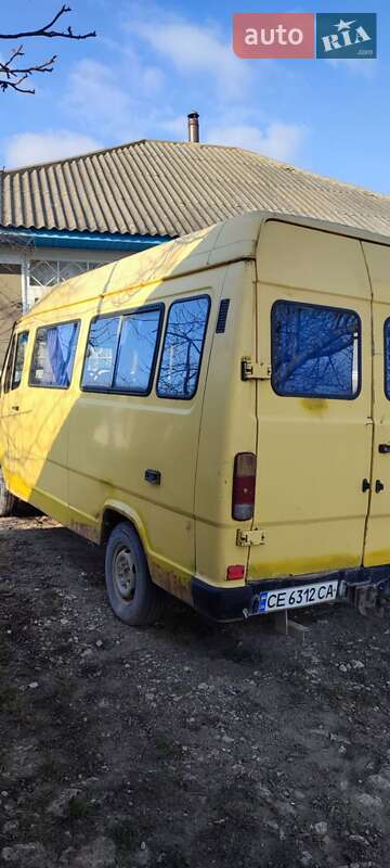 Mercedes-Benz MB-Class 1994