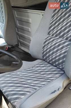 Грузовой фургон Mercedes-Benz MB-Class 1995 в 