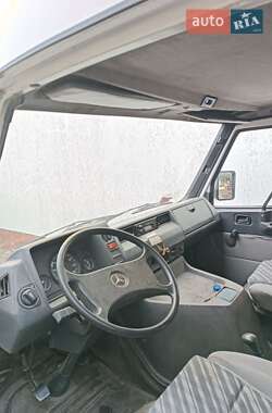 Грузовой фургон Mercedes-Benz MB-Class 1994 в 