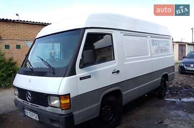 Минивэн Mercedes-Benz MB-Class 1990 в 