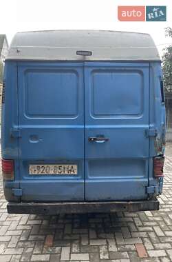 Грузовой фургон Mercedes-Benz MB-Class 1990 в 