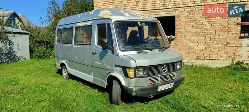Минивэн Mercedes-Benz MB-Class 1987 в Коломые