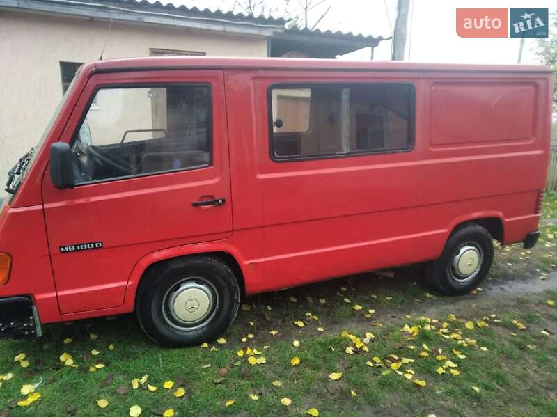 Mercedes-Benz MB-Class 1995