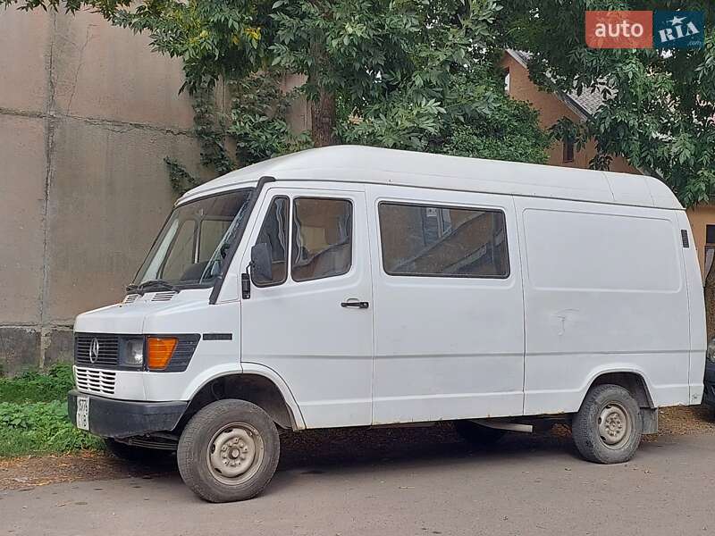 Микроавтобус Mercedes-Benz O 402 1989 в 