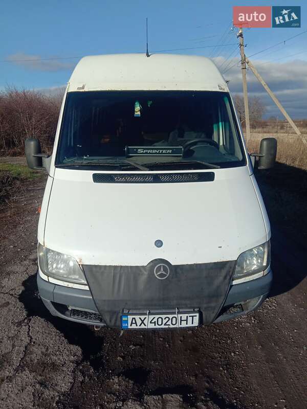 Мікроавтобус Mercedes-Benz O 403 2003 в Валках