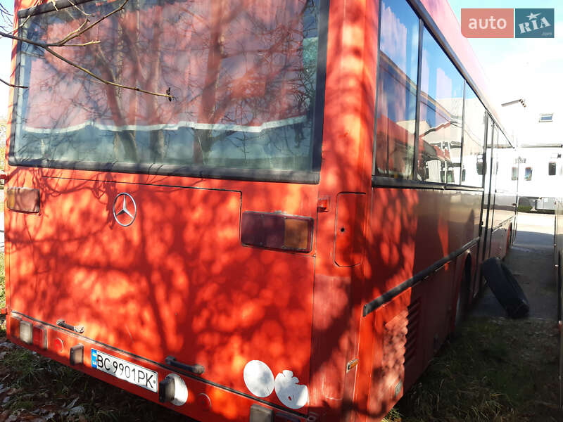 Пригородный автобус Mercedes-Benz O 407 1998 в Дрогобыче