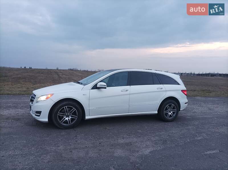 Универсал Mercedes-Benz R-Class 2011 в Старой Выжевке