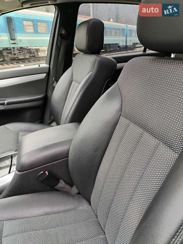 Универсал Mercedes-Benz R-Class 2006 в Ивано-Франковске