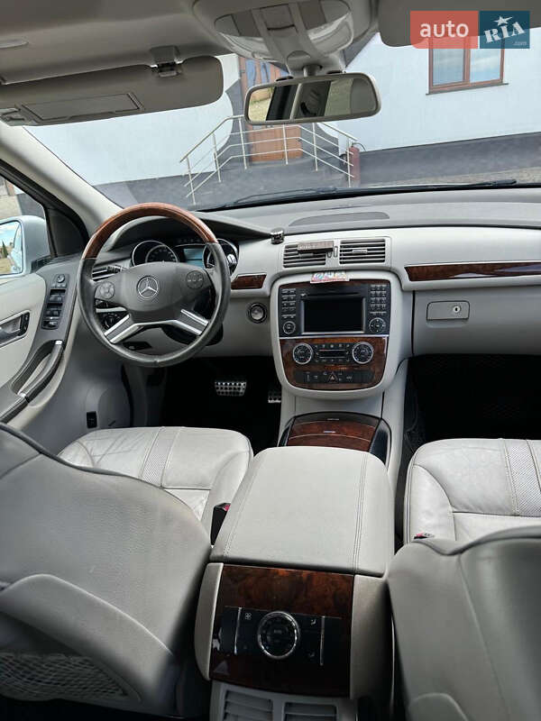 Универсал Mercedes-Benz R-Class 2010 в Черновцах