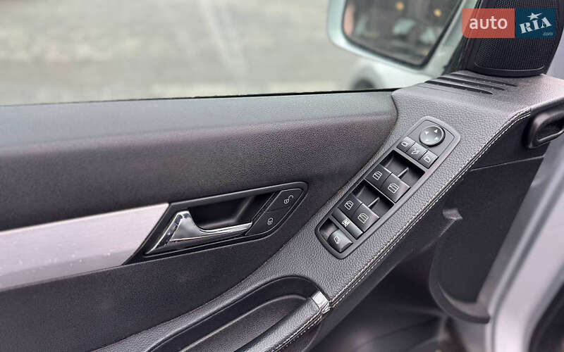 Універсал Mercedes-Benz R-Class 2006 в Чернівцях