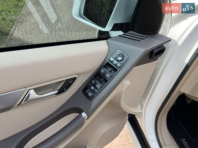 Минивэн Mercedes-Benz R-Class 2011 в Киеве