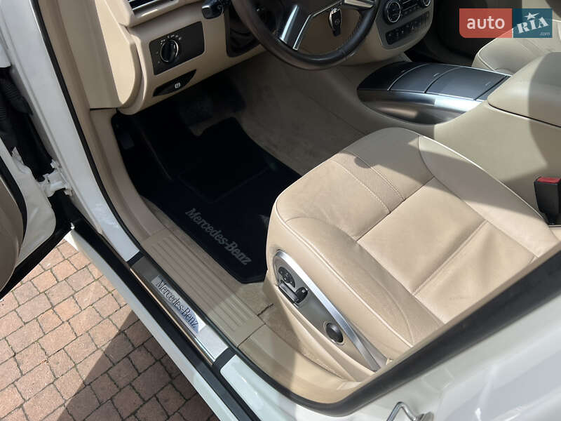Минивэн Mercedes-Benz R-Class 2011 в Киеве