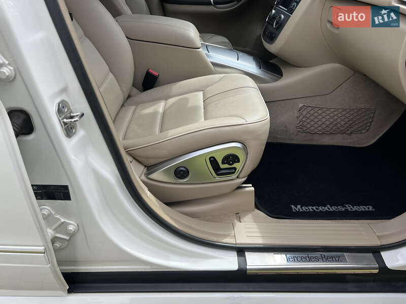 Минивэн Mercedes-Benz R-Class 2011 в Киеве