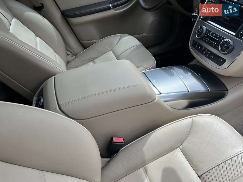 Минивэн Mercedes-Benz R-Class 2011 в Киеве