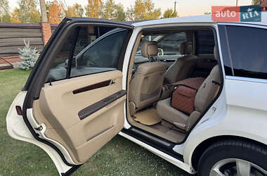 Минивэн Mercedes-Benz R-Class 2011 в 
