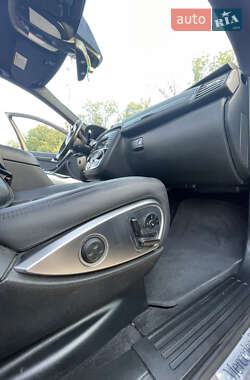 Мінівен Mercedes-Benz R-Class 2011 в 