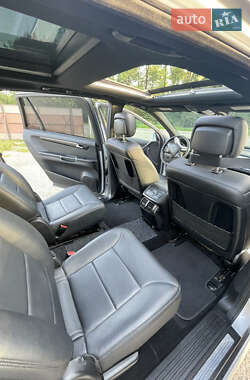 Мінівен Mercedes-Benz R-Class 2011 в 