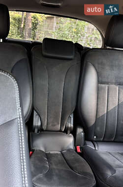 Мінівен Mercedes-Benz R-Class 2009 в 