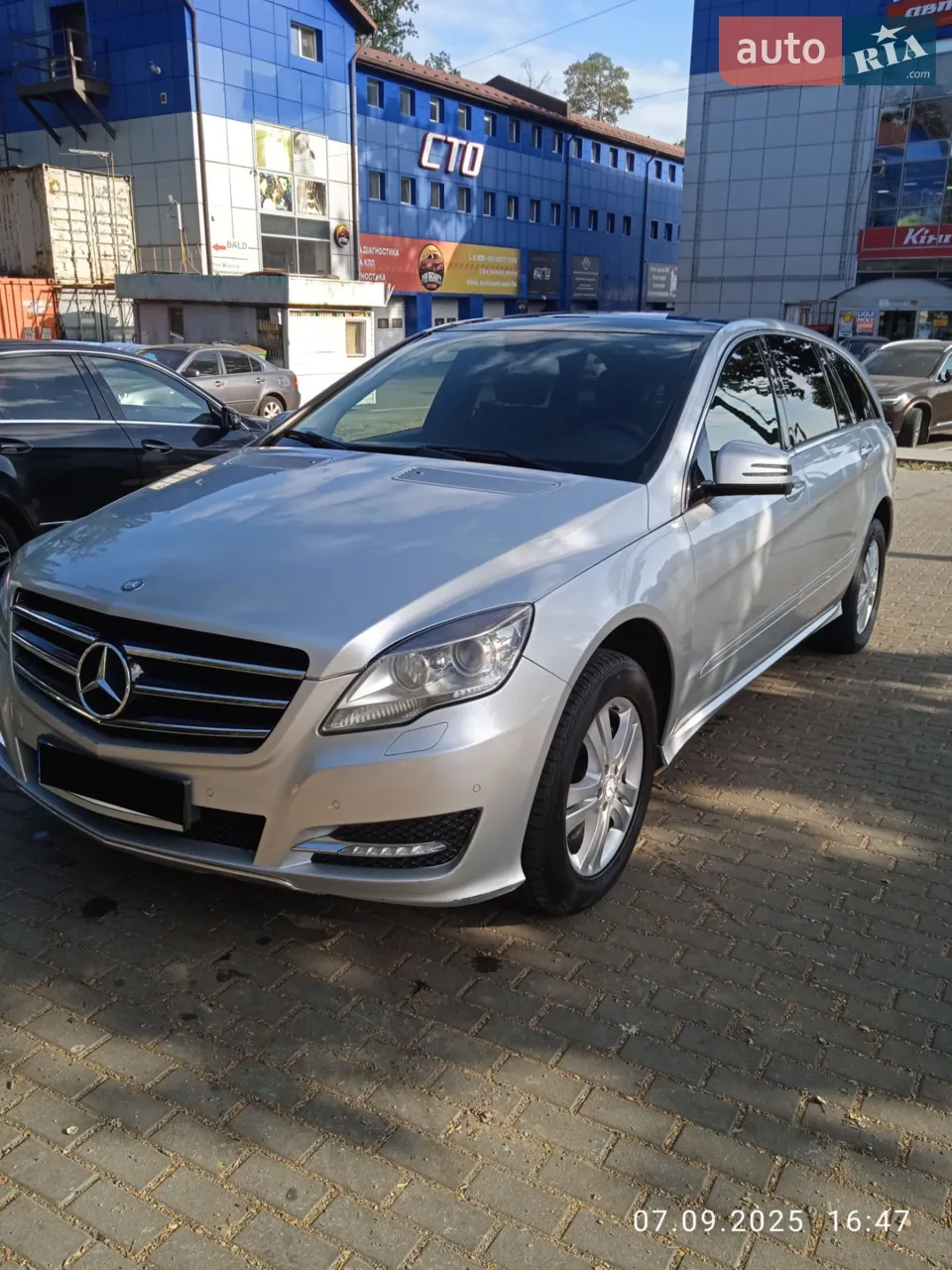 Добре,надійне,повнопривідне авто.
Без аварій,не фарбоване.
Всі стекла рідні.Встановлено ГБО і вписано в техпаспорт. Перевірка на будь якій техстанціі за ваш рахунок. Додаткова інфа за телефоном, відповідати в чаті не маю часу. Будь ласка,якщо не відповідаю телефонуйте на Ватсап або Телеграм.