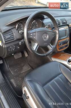 Мінівен Mercedes-Benz R-Class 2011 в 