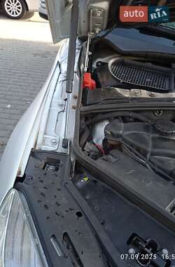 Мінівен Mercedes-Benz R-Class 2011 в 