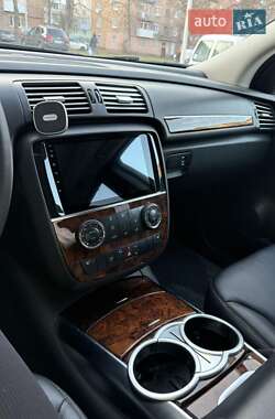 Минивэн Mercedes-Benz R-Class 2011 в 