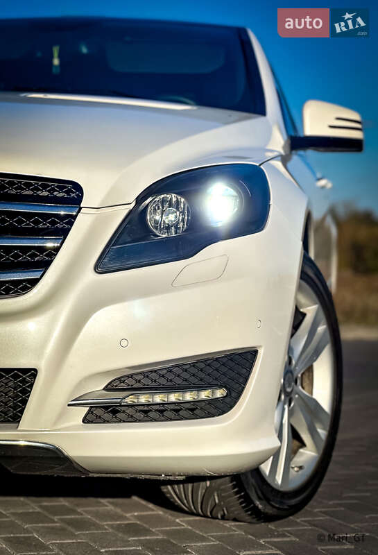 Мінівен Mercedes-Benz R-Class 2012 в Дніпрі