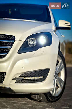 Минивэн Mercedes-Benz R-Class 2012 в 