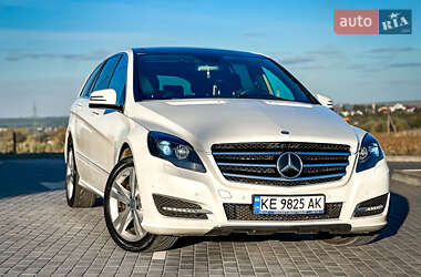 Минивэн Mercedes-Benz R-Class 2012 в 