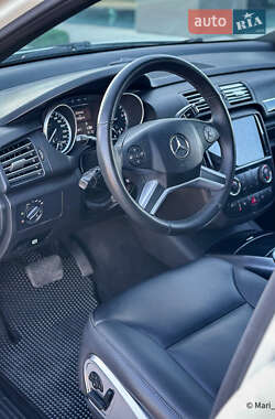 Минивэн Mercedes-Benz R-Class 2012 в 