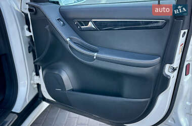 Минивэн Mercedes-Benz R-Class 2012 в 