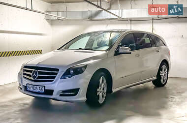 Минивэн Mercedes-Benz R-Class 2012 в 