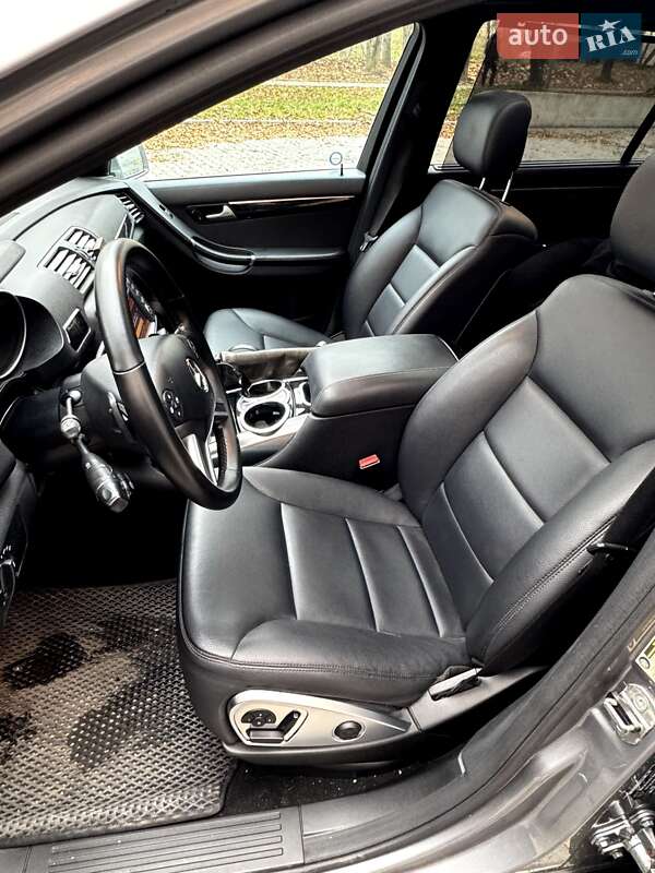 Мінівен Mercedes-Benz R-Class 2012 в Тернополі