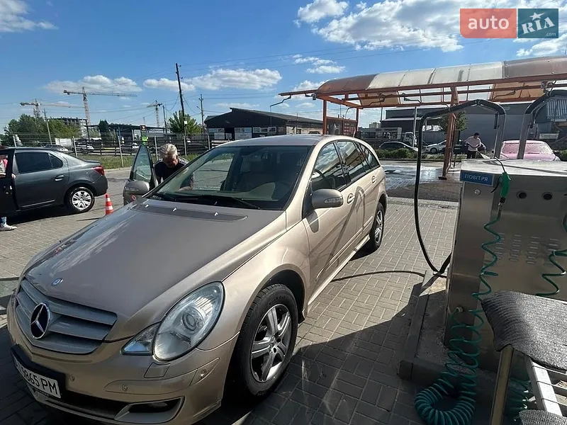 Mercedes-Benz R-Class