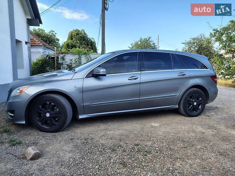 Mercedes-Benz R-Class 2012