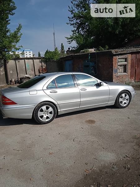 Mercedes-Benz S 320