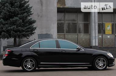 Седан Mercedes-Benz S-Class 2006 в Ровно