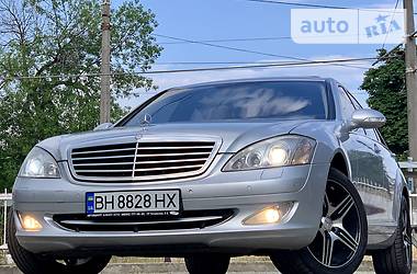 Седан Mercedes-Benz S-Class 2006 в 
