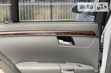 Седан Mercedes-Benz S-Class 2006 в 