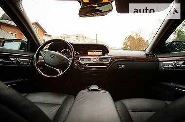 Седан Mercedes-Benz S-Class 2013 в 