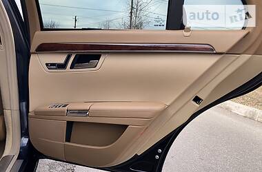 Седан Mercedes-Benz S-Class 2009 в 
