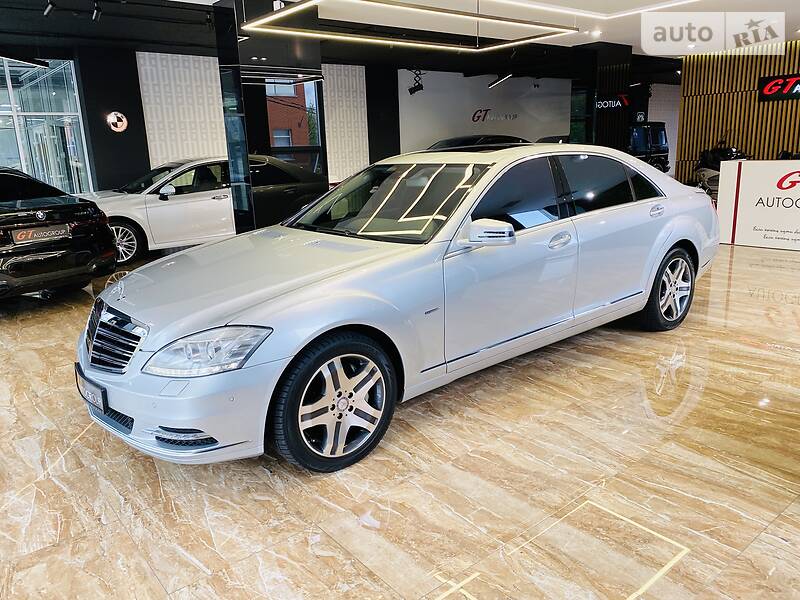 Седан Mercedes-Benz S-Class 2012 в Киеве