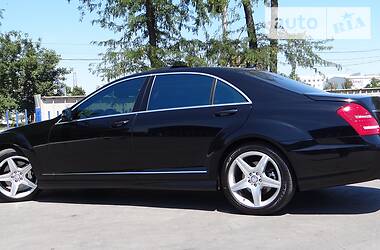 Седан Mercedes-Benz S-Class 2012 в 