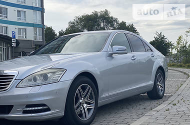 Седан Mercedes-Benz S-Class 2010 в Ивано-Франковске