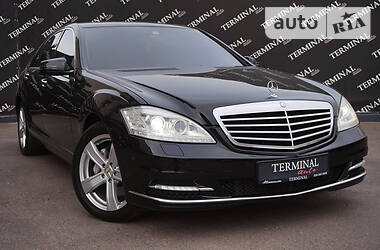 Mercedes-Benz S-Class 2012