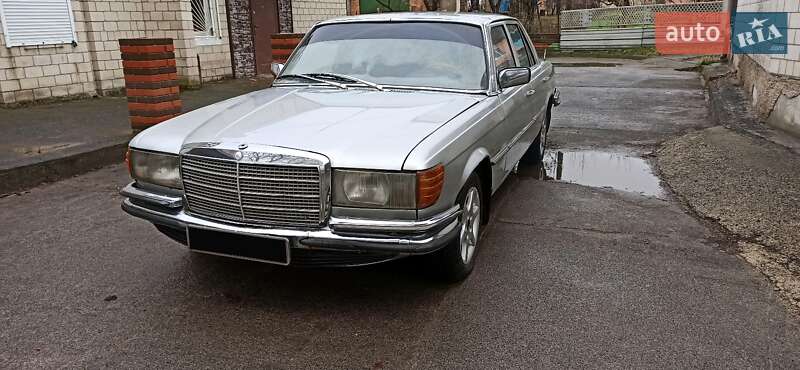 Седан Mercedes-Benz S-Class 1979 в Гайсину