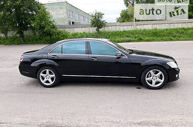 Седан Mercedes-Benz S-Class 2006 в Вараше