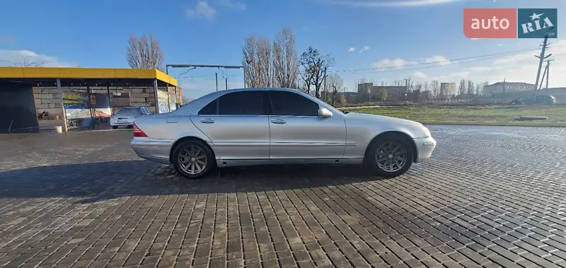 Mercedes-Benz S-Class 1998