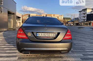 Седан Mercedes-Benz S-Class 2006 в Ужгороде