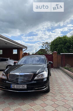 Седан Mercedes-Benz S-Class 2012 в Днепре